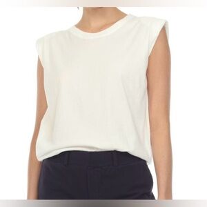 Hello Nite | THEO TEE